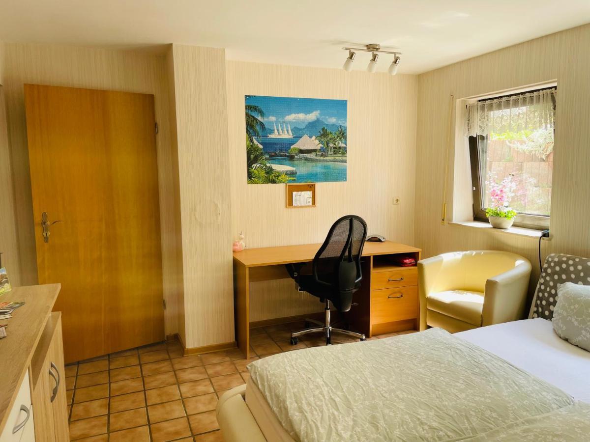 Mit Bad Und Kueche In Seenaehe Homestay Zulpich